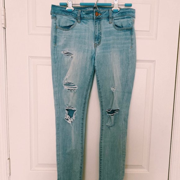 American Eagle | Light Wash Jegging - Picture 2 of 2